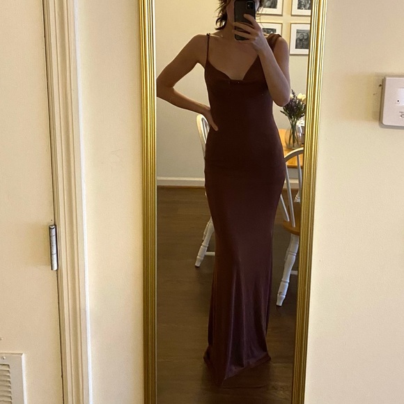 Brown cow neck formal dress - Picture 5 of 6